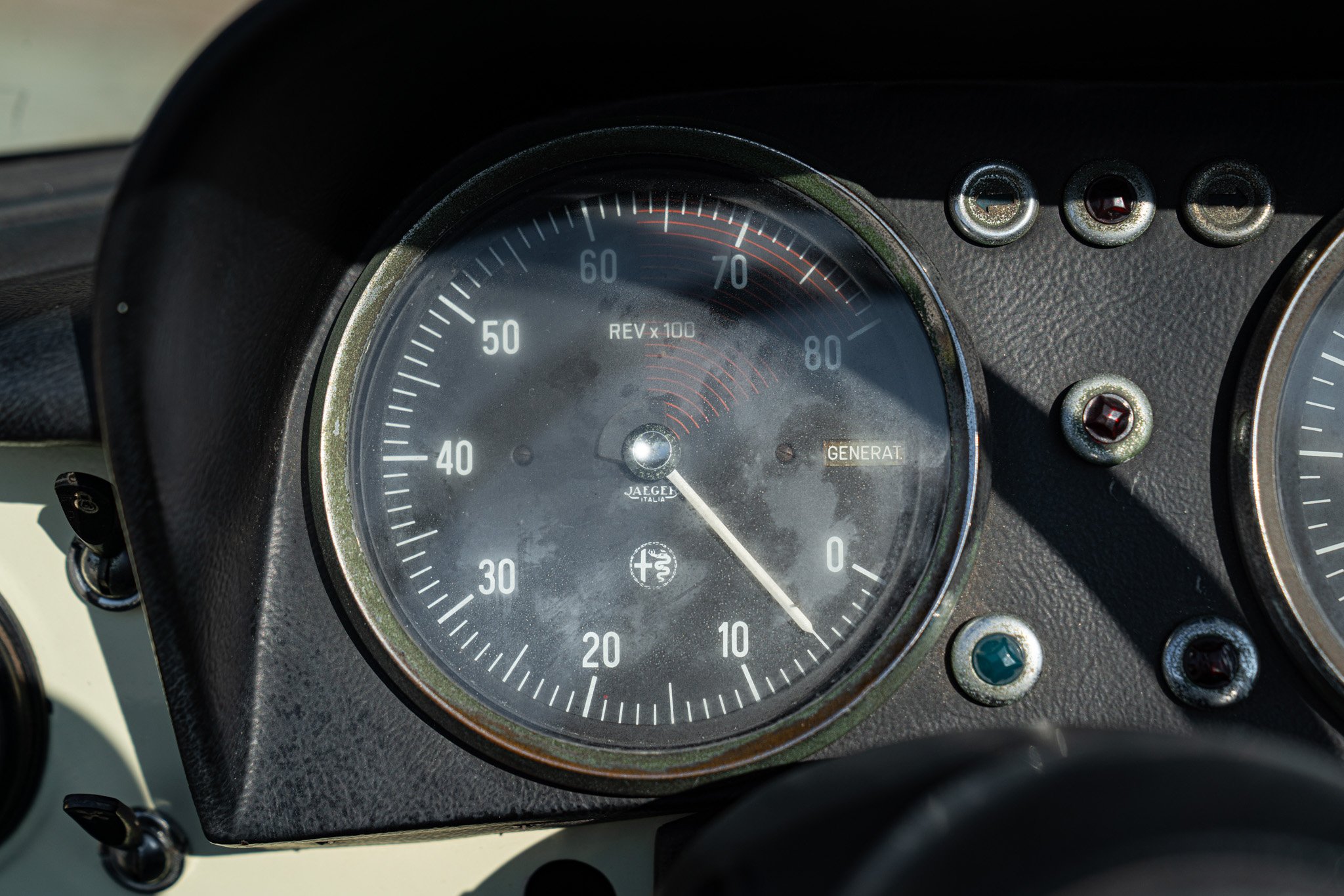 Alfa Romeo SPIDER 1750 VELOCE \"OSSO DI SEPPIA\" 
