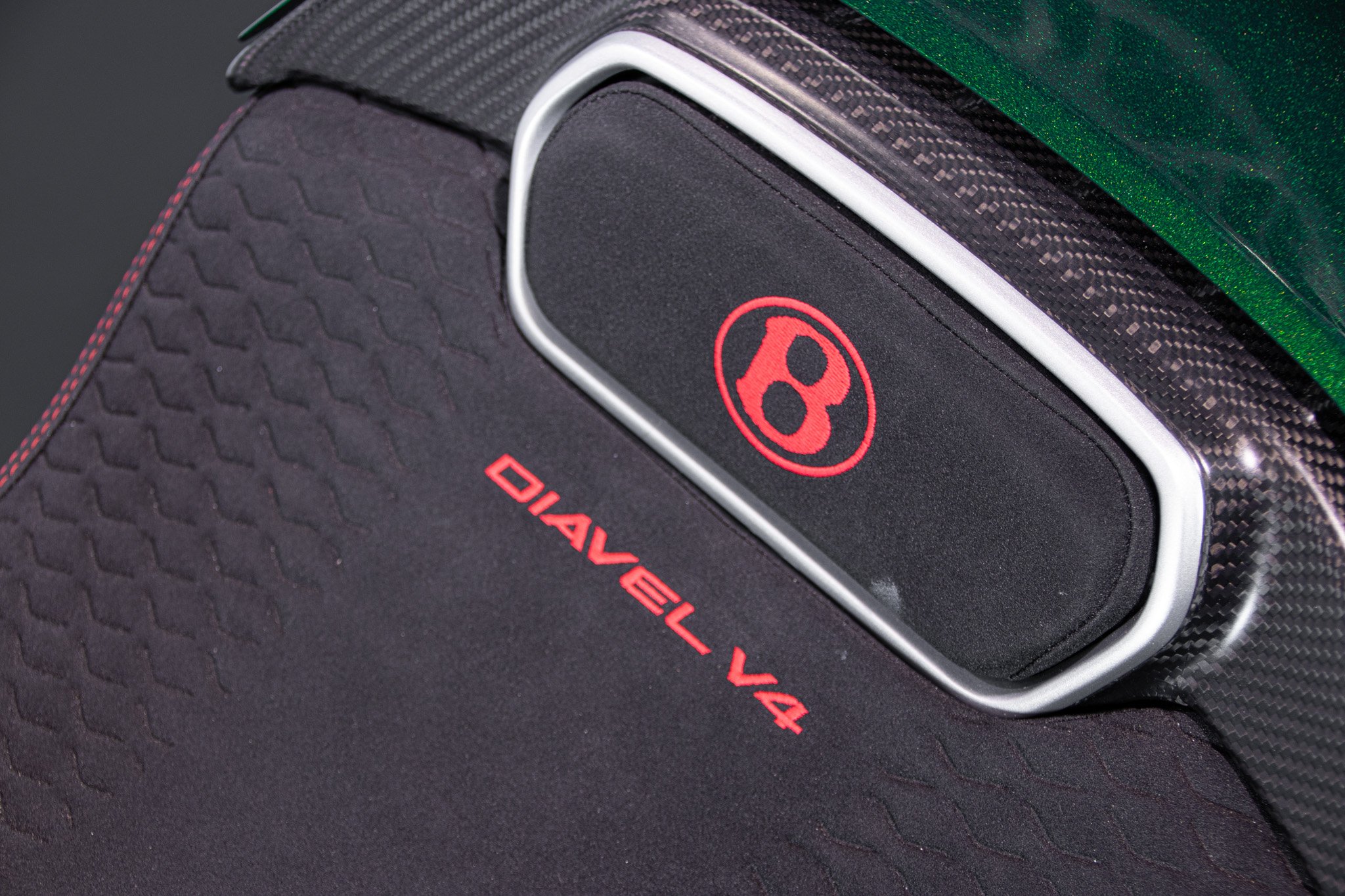 Ducati DUCATI DIAVEL V4 BENTLEY 