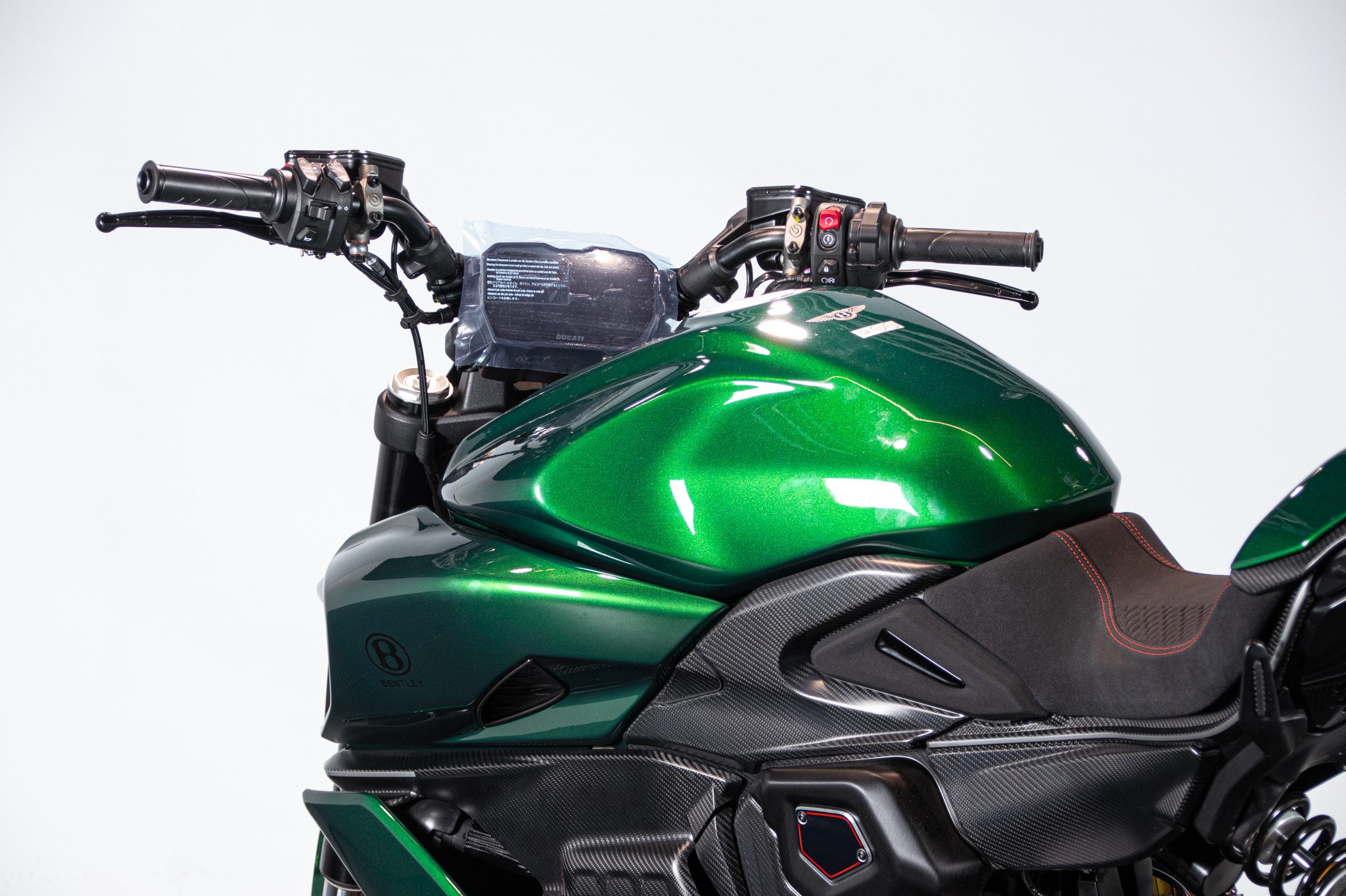 Ducati DUCATI DIAVEL V4 BENTLEY 