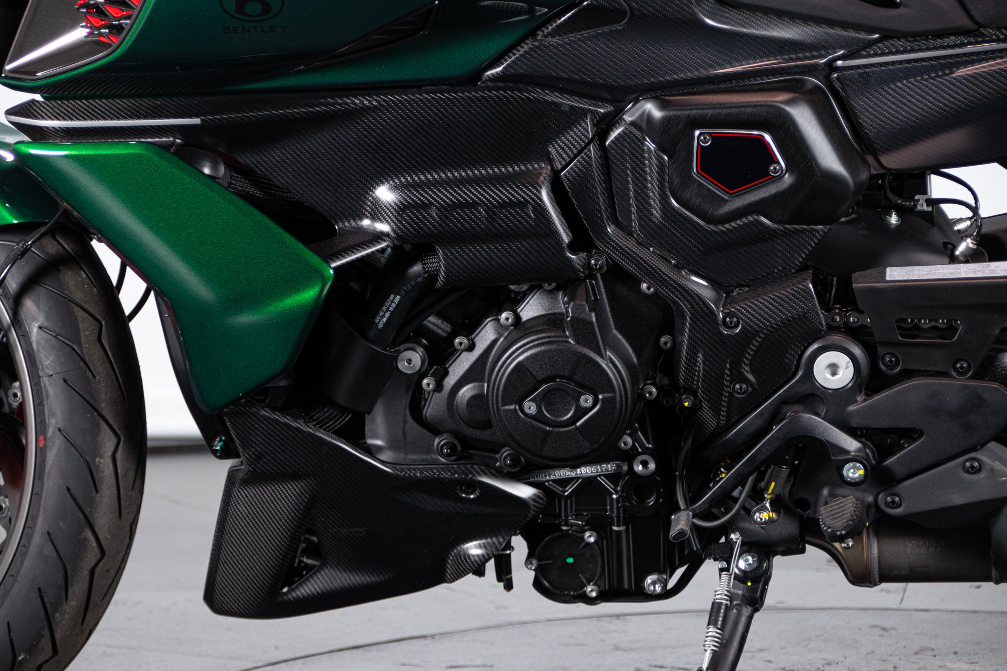 Ducati DUCATI DIAVEL V4 BENTLEY 