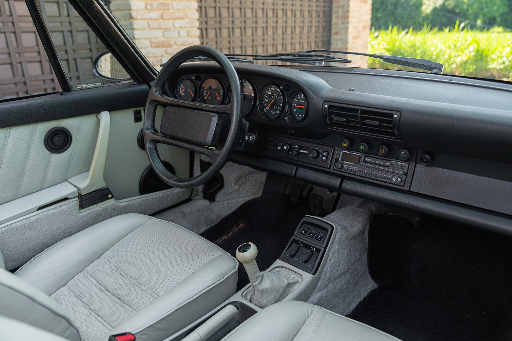 Porsche 964 (911) CARRERA 4 CABRIOLET 