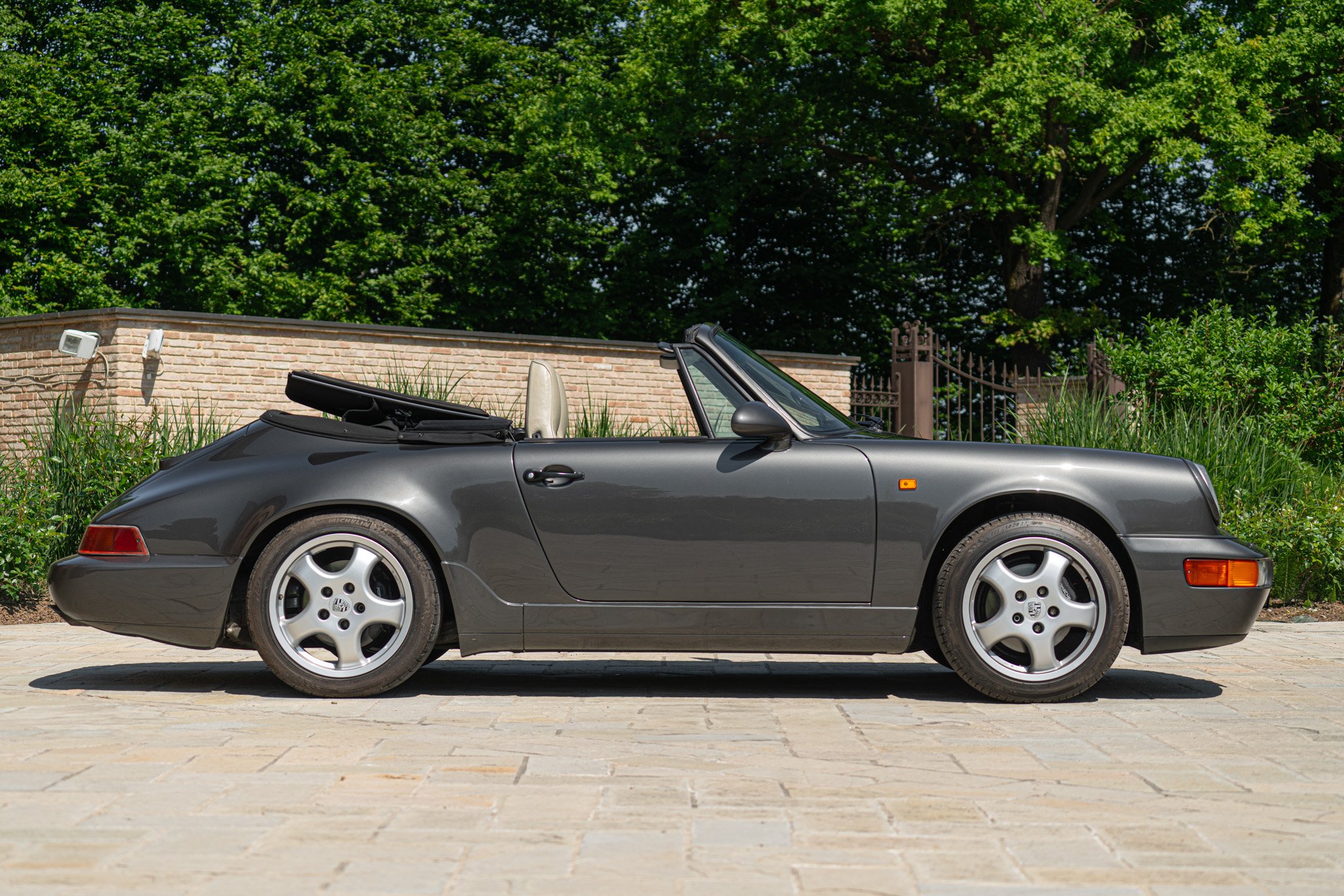 Porsche 964 (911) CARRERA 4 CABRIOLET 