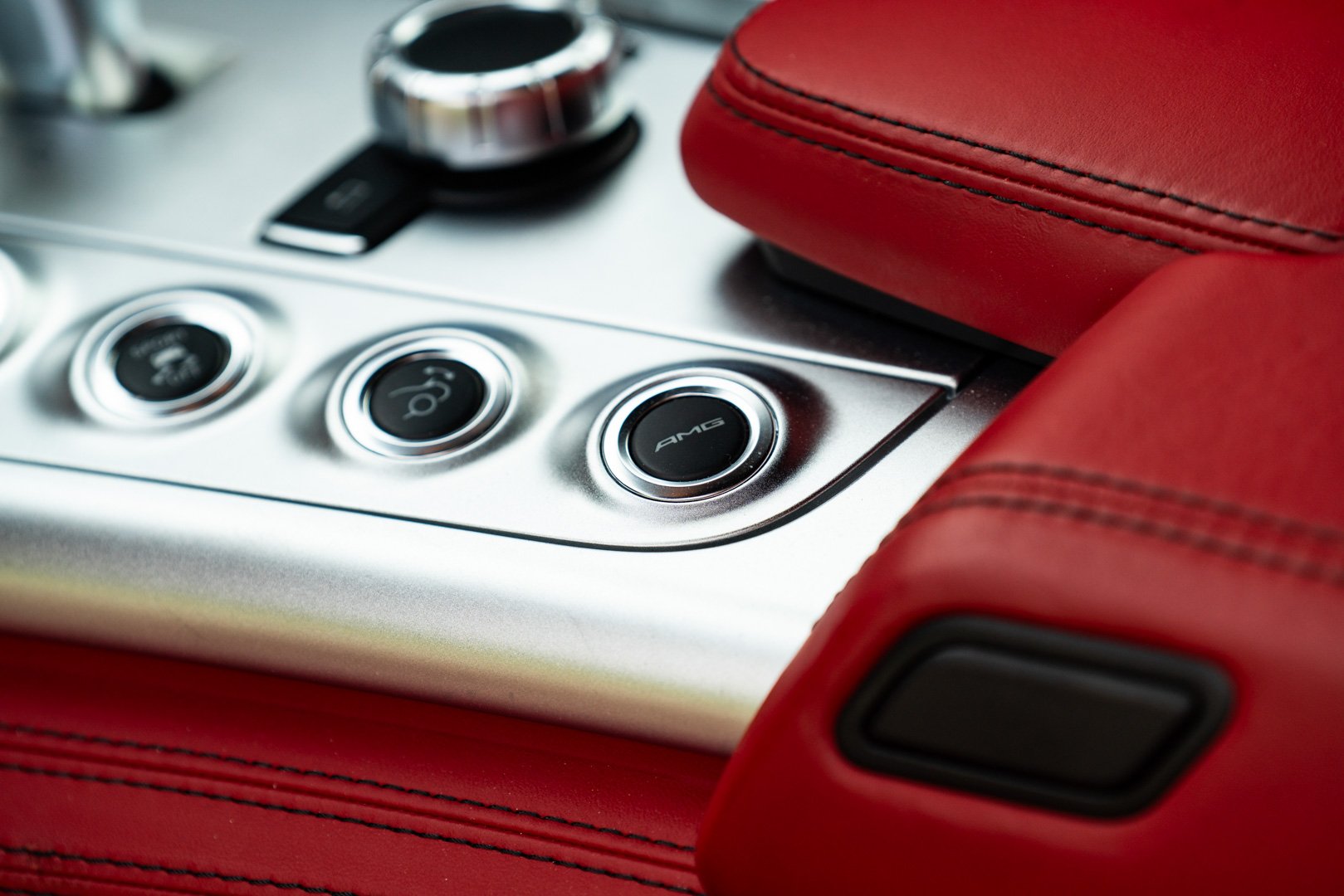 Mercedes Benz SLS AMG 
