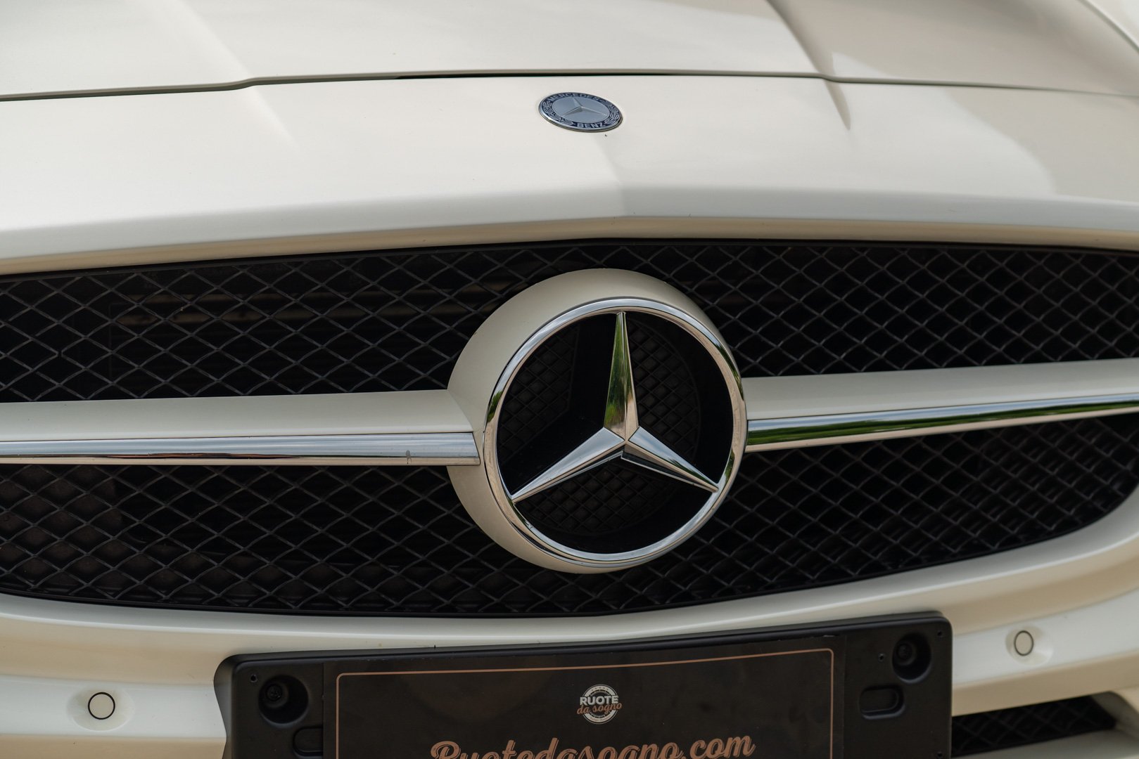 Mercedes Benz SLS AMG 