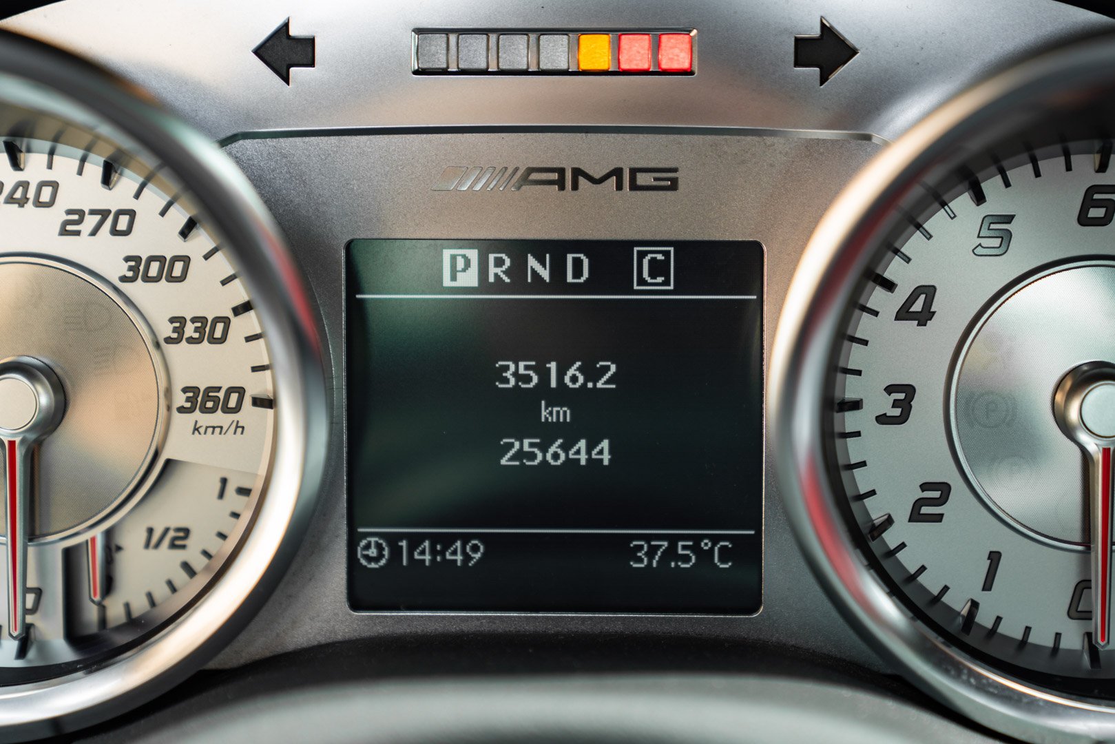 Mercedes Benz SLS AMG 