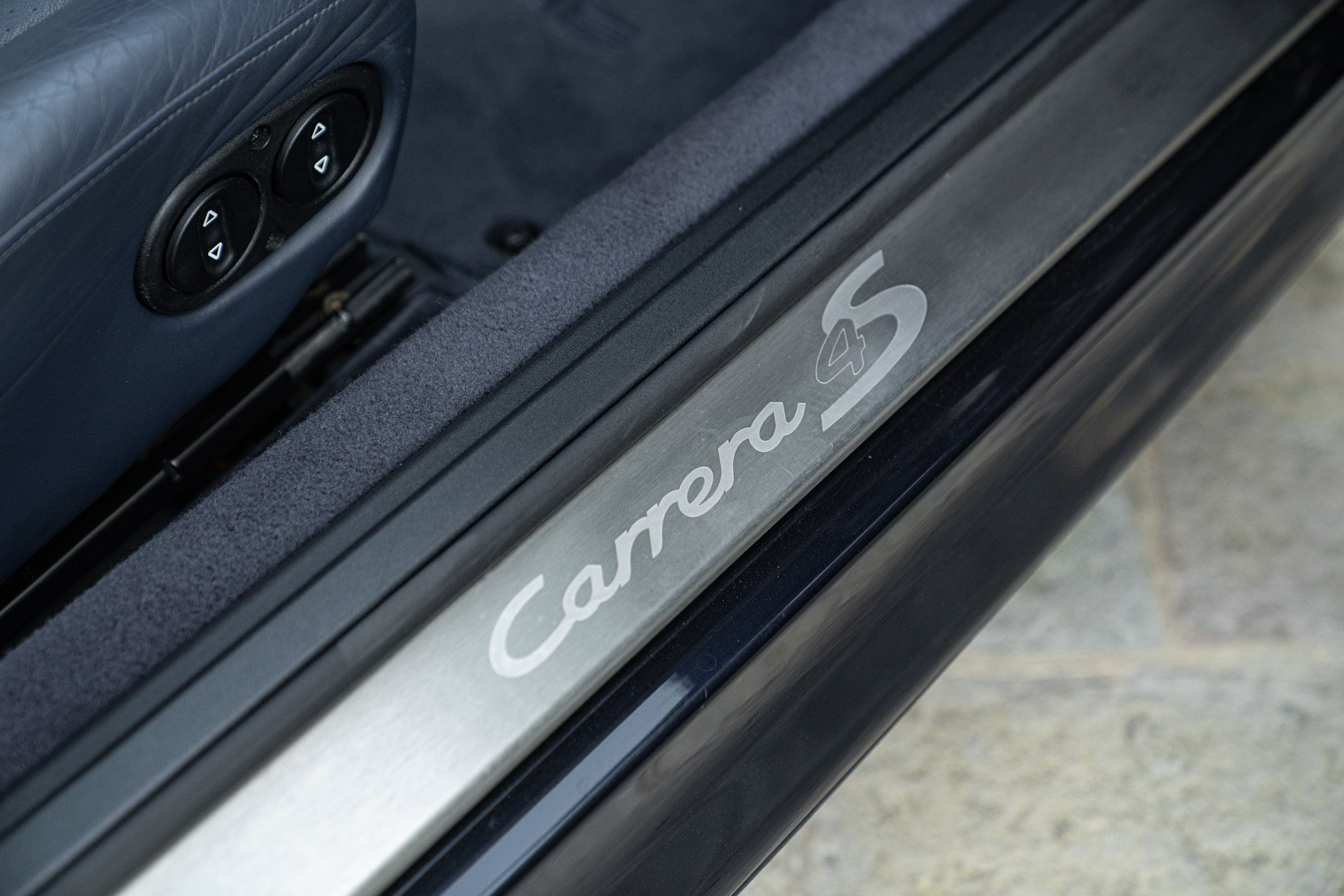 Porsche 993 (911) CARRERA 4S 