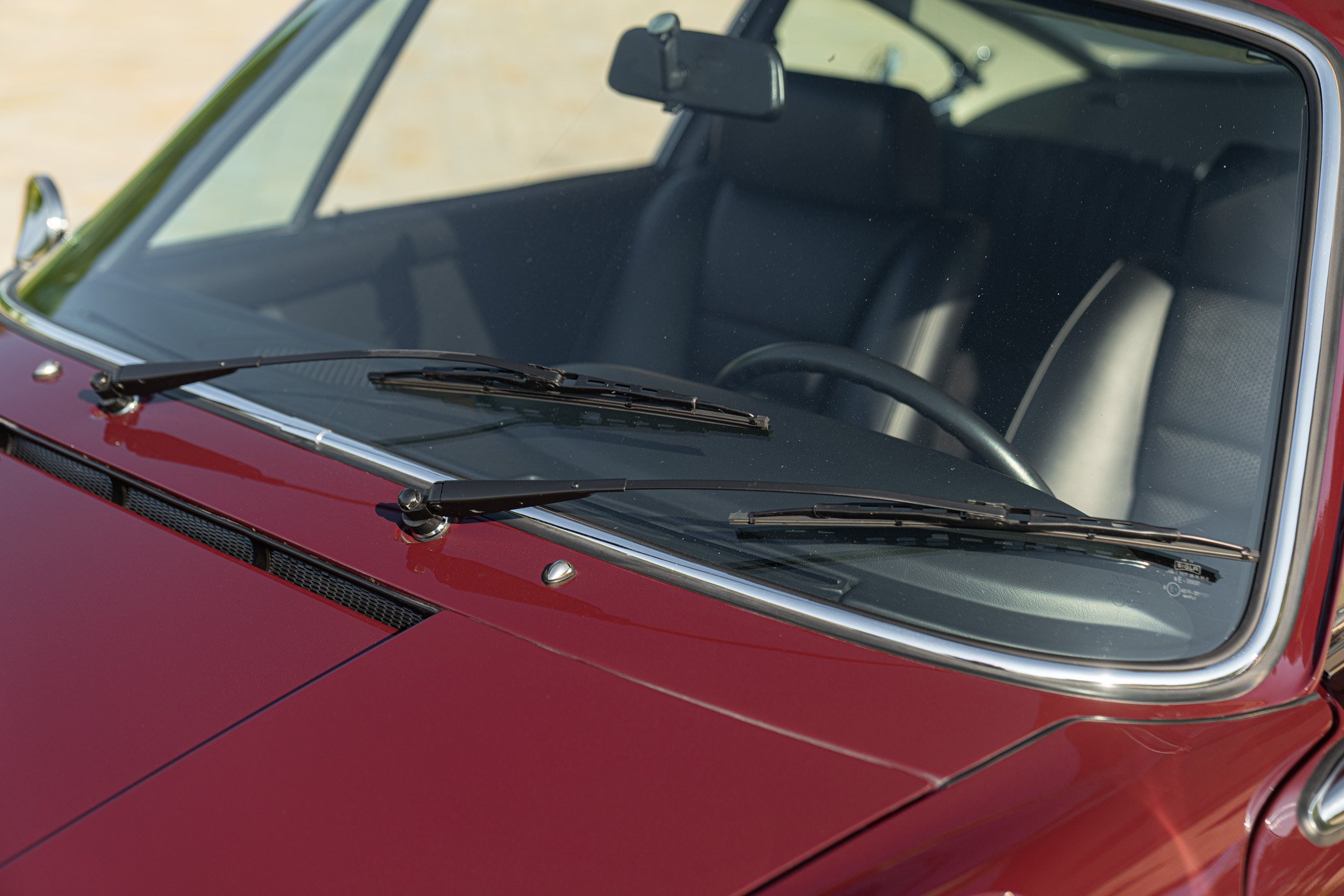 Porsche 911 2.2 S           