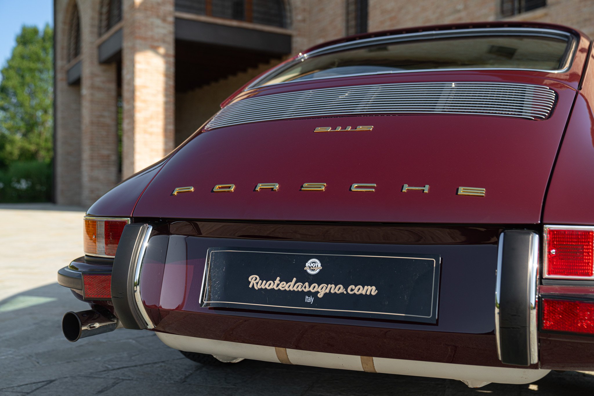Porsche 911 2.2 S           