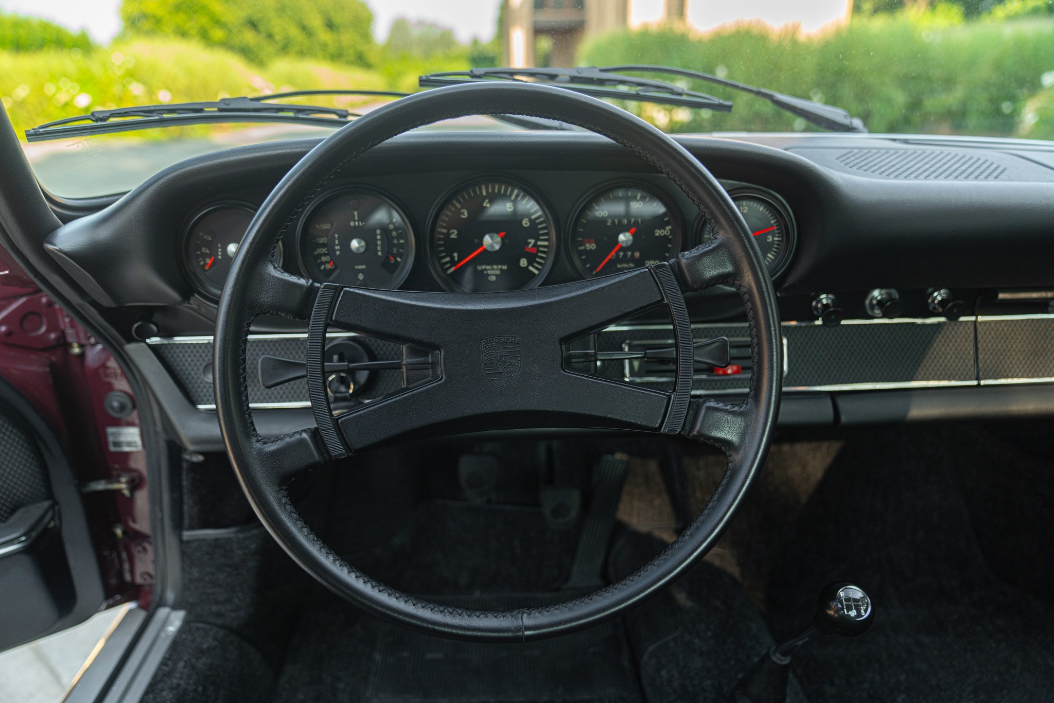 Porsche 911 2.2 S           