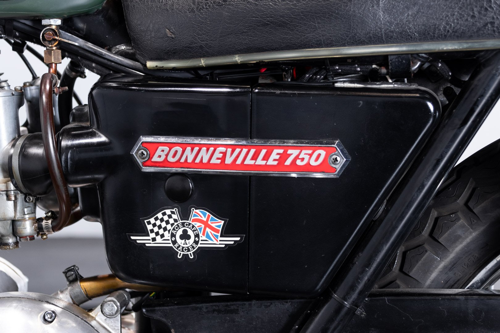 Triumph T140 BONNEVILLE 750 