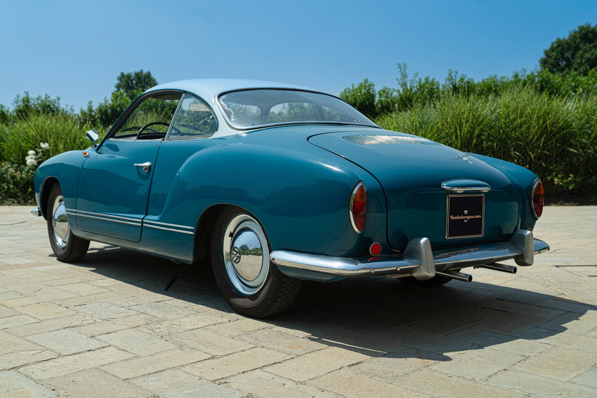 Volkswagen Karmann Ghia 