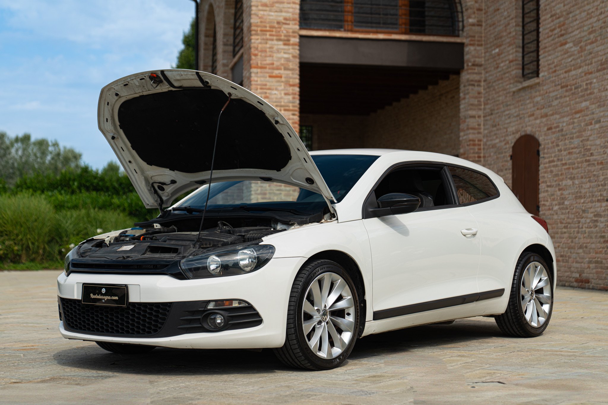Volkswagen SCIROCCO 2.0 TFSI 2.0 R LINE 