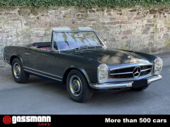 Mercedes Benz 230 SL Pagode mit Hard-Top und Stehendem 