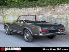 Mercedes Benz 230 SL Pagode mit Hard-Top und Stehendem 
