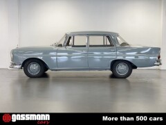 Mercedes Benz 220 SEB Heckflosse W111 