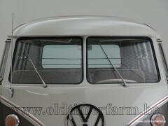 Volkswagen T1 Samba 21 Windows \'64 