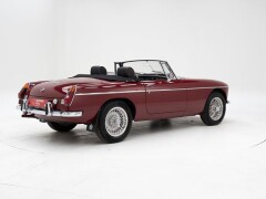 MG B \'74 