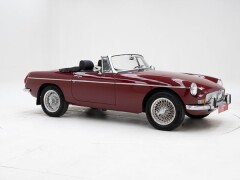 MG B \'74 