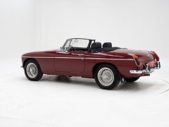 MG B \'74 