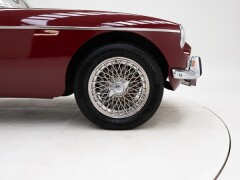 MG B \'74 