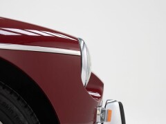 MG B \'74 