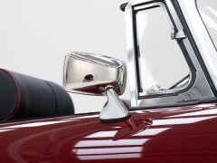 MG B \'74 
