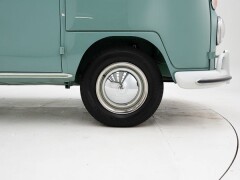 Volkswagen T1 Kombi 21 Windows \'64 