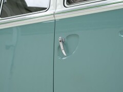 Volkswagen T1 Kombi 21 Windows \'64 