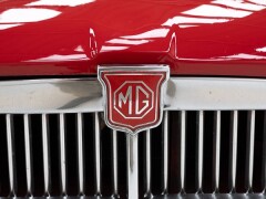 MG B \'65 