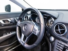 Mercedes Benz SL 350  DEALER AUTO