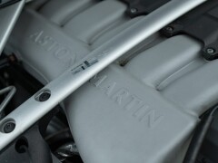 Aston Martin RAPIDE 