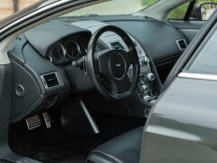 Aston Martin RAPIDE 