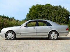 Mercedes Benz E430 V8 
