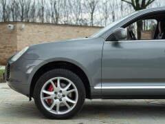 Porsche CAYENNE TURBO 