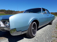 Oldsmobile Luxury Sedan Ninety Eight