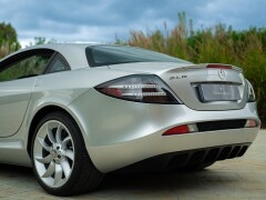 Mercedes Benz SLR MCLAREN 