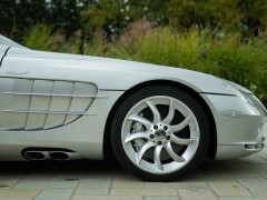 Mercedes Benz SLR MCLAREN 