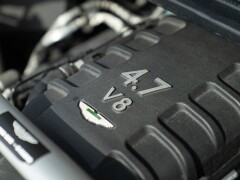 Aston Martin VANTAGE S P10 