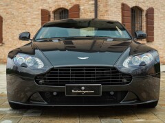 Aston Martin VANTAGE S P10 