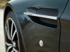 Aston Martin VANTAGE S P10 