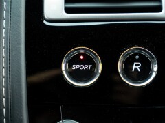 Aston Martin VANTAGE S P10 