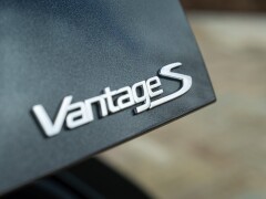 Aston Martin VANTAGE S P10 