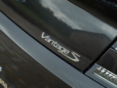 Aston Martin VANTAGE S P10 