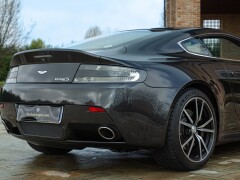 Aston Martin VANTAGE S P10 