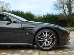 Aston Martin VANTAGE S P10 