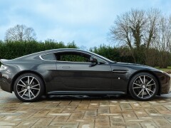 Aston Martin VANTAGE S P10 