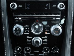 Aston Martin VANTAGE S P10 