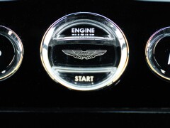 Aston Martin VANTAGE S P10 