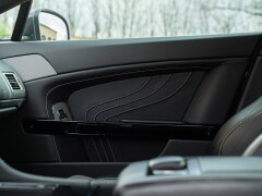Aston Martin VANTAGE S P10 