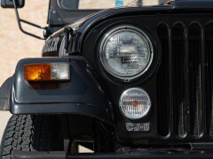 Jeep CJ-8 SCRAMBLER 
